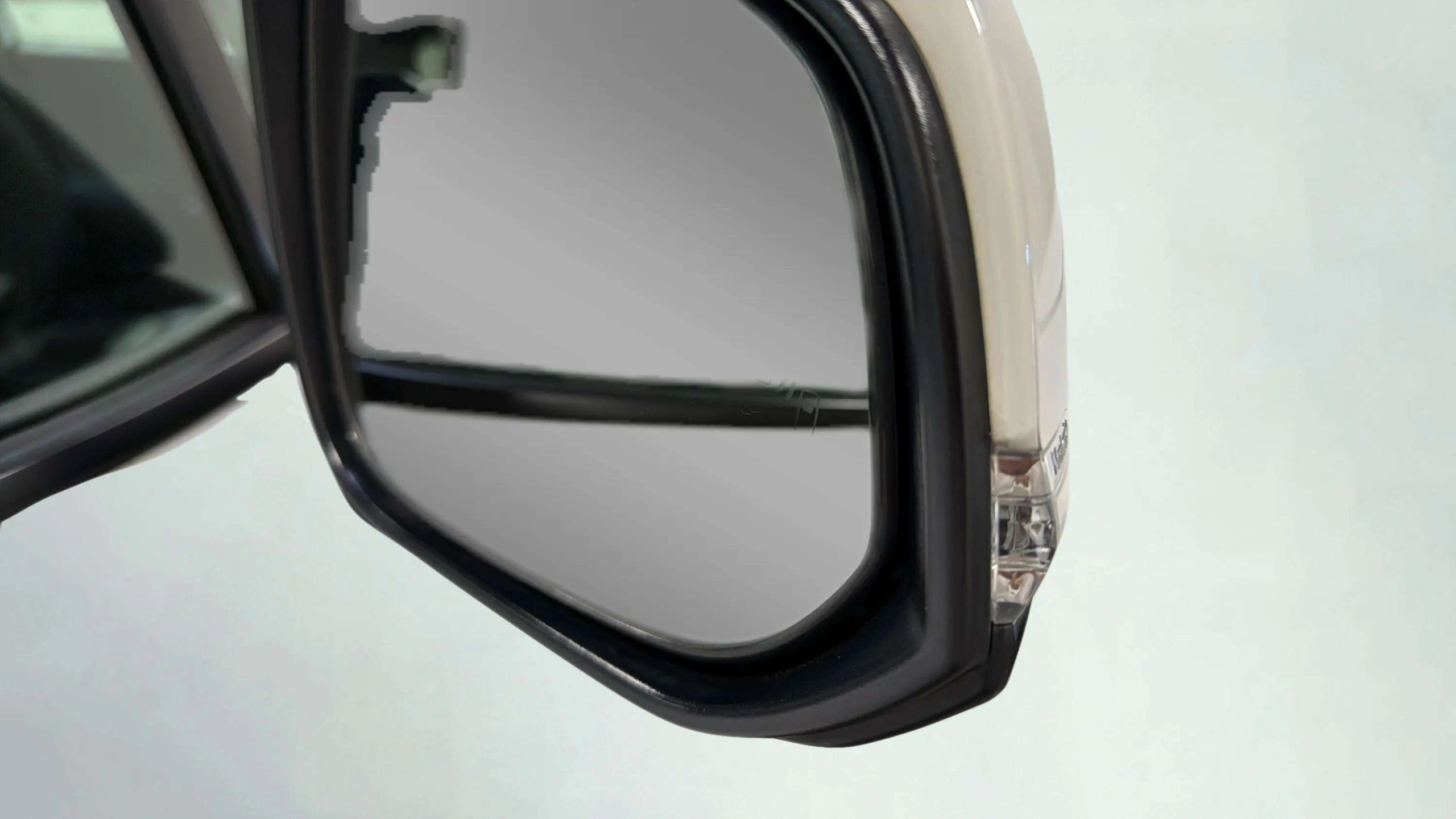 2024 Toyota RAV4 LE - Photo 18