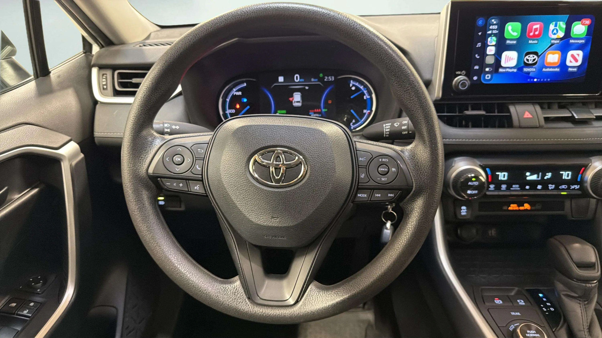 2024 Toyota RAV4 LE - Photo 22