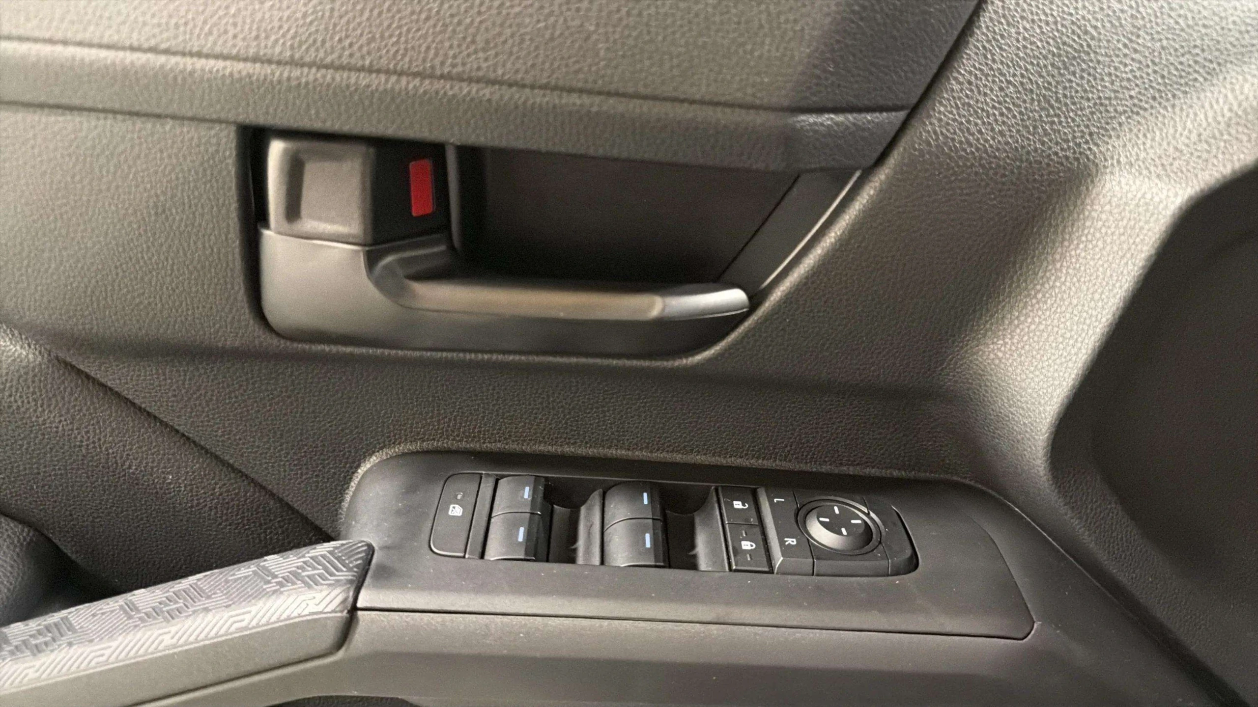 2024 Toyota Tacoma TRD Sport - Photo 39
