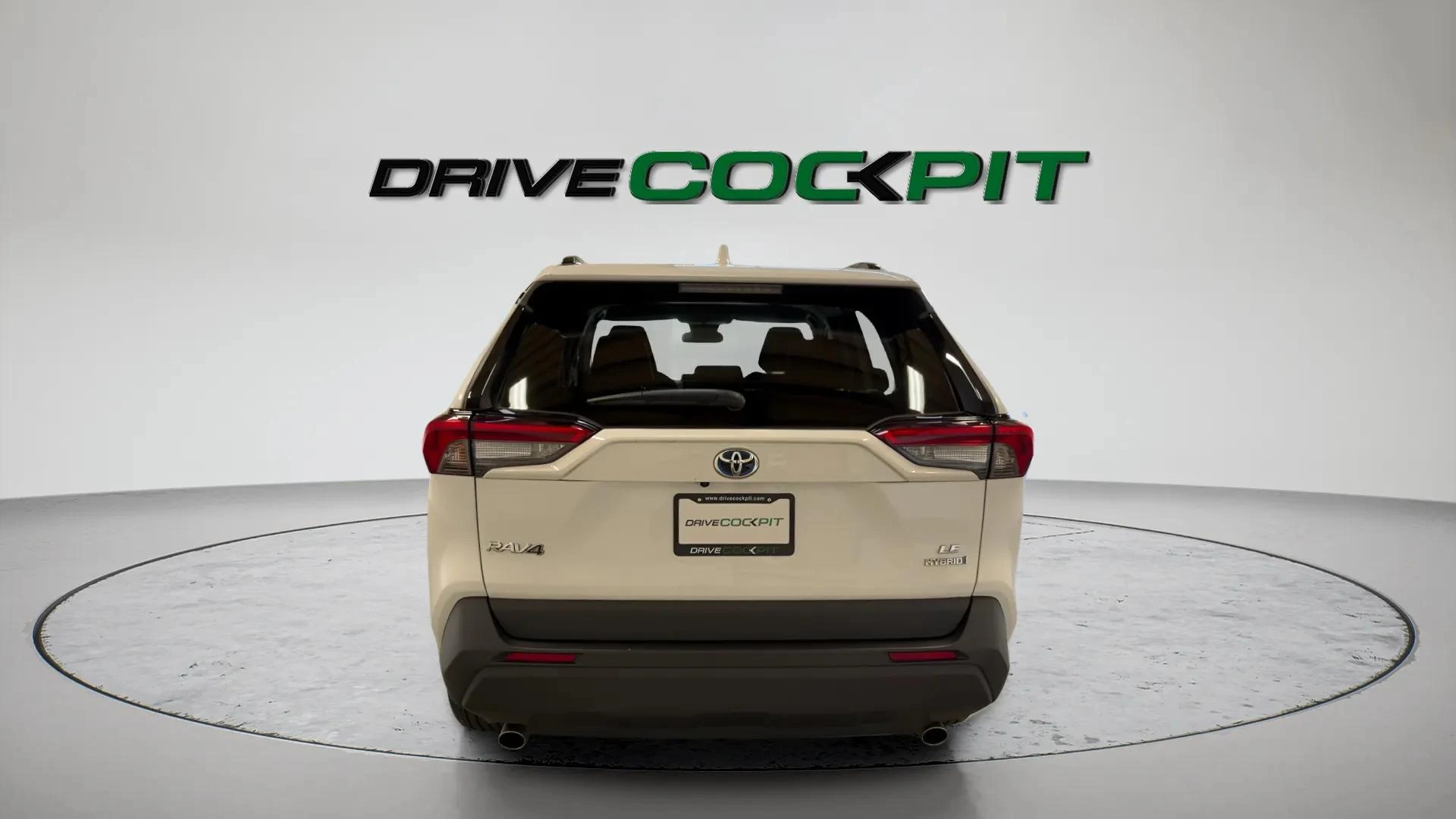 2024 Toyota RAV4 LE - Photo 6