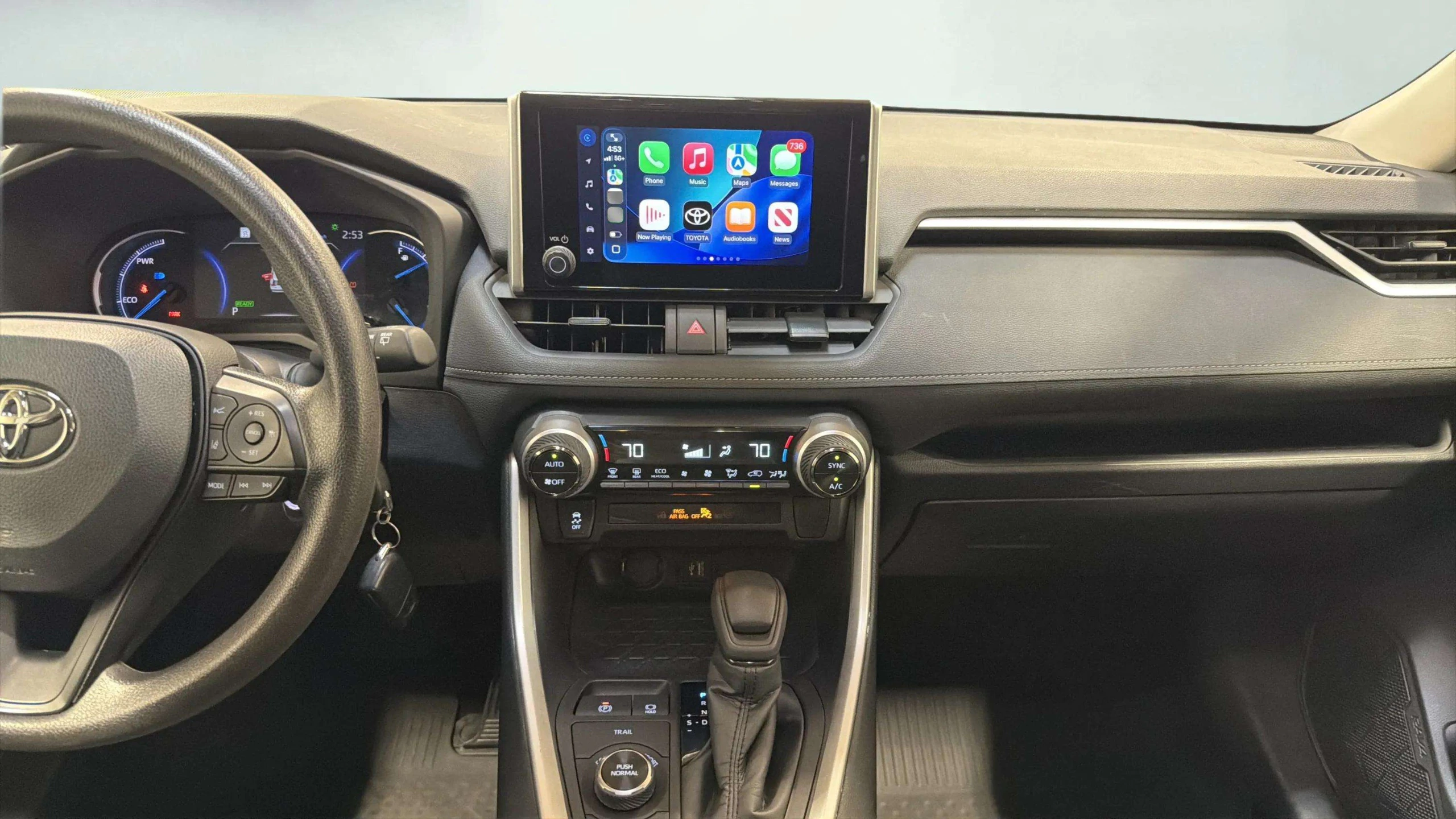 2024 Toyota RAV4 LE - Photo 23